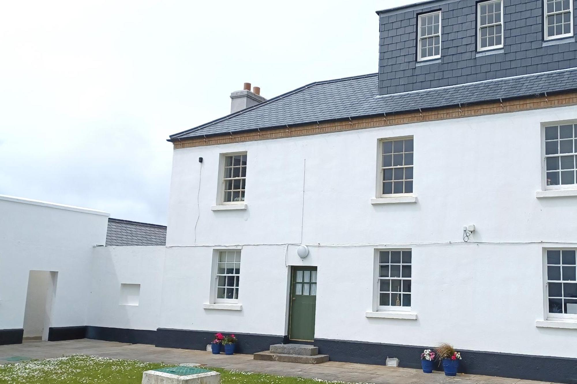 Loop Head Lighthouse Attendant'S Cottage Kilbaha Екстериор снимка