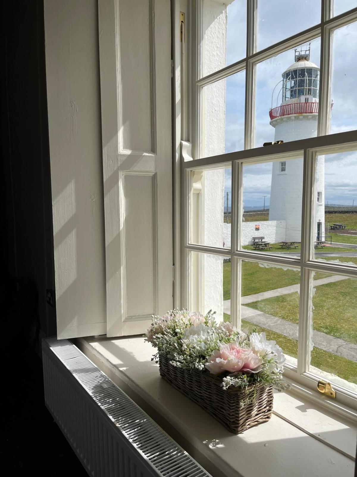 Loop Head Lighthouse Attendant'S Cottage Kilbaha Екстериор снимка